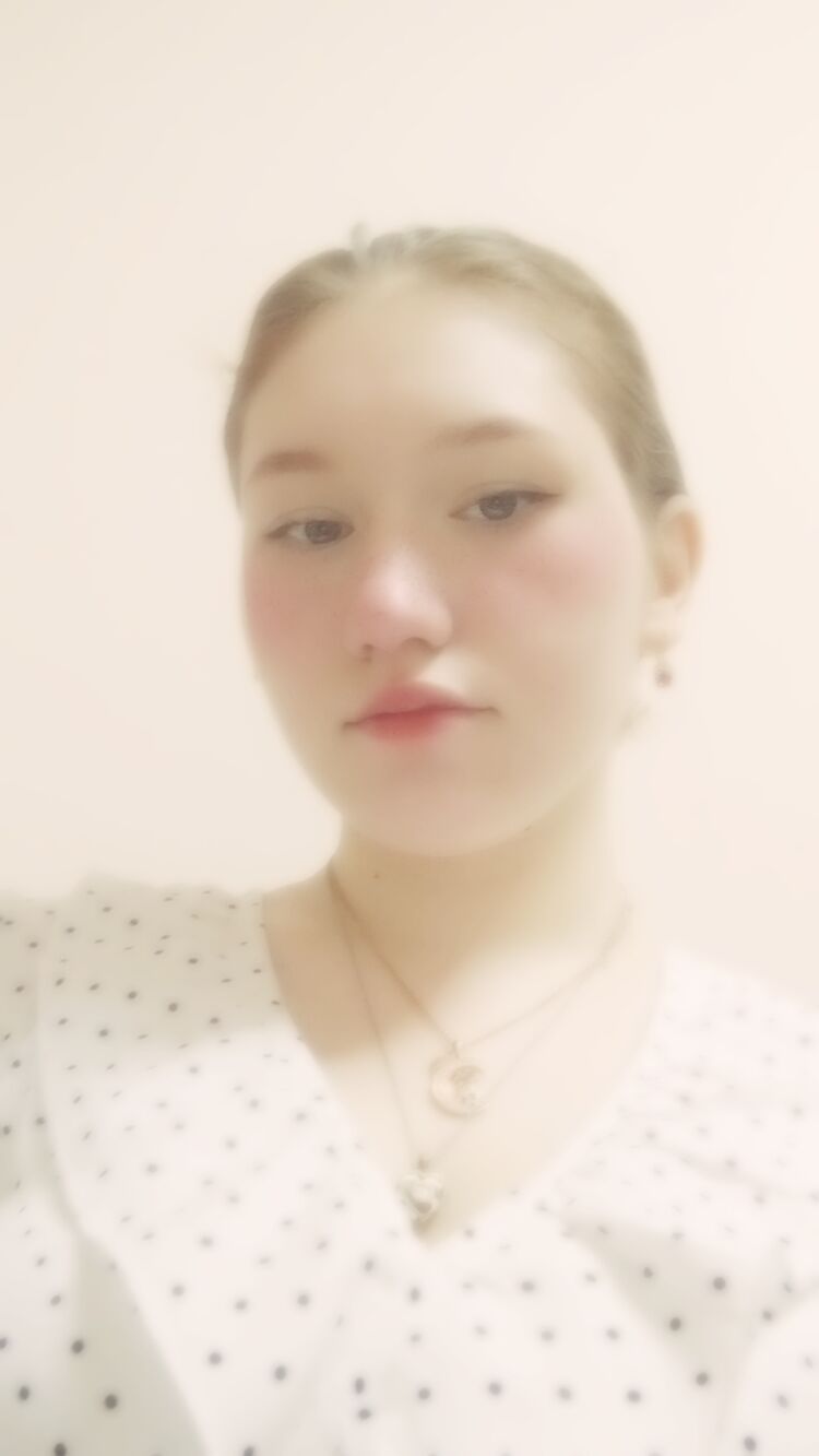  43525544  Karina, 19 ,    