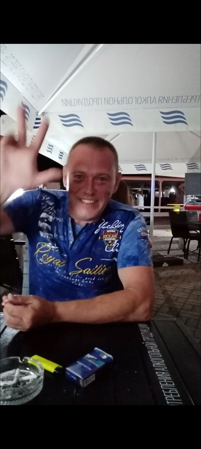  ,   Pavel, 47 ,   ,   , c 