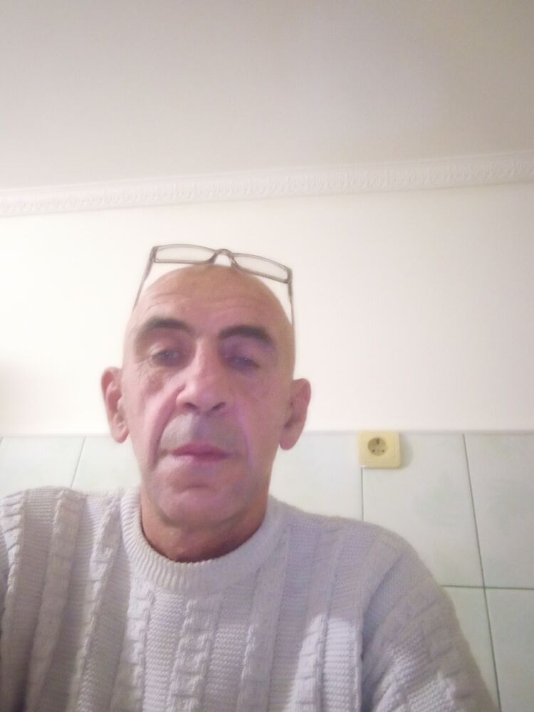  39512434  , 51 ,    