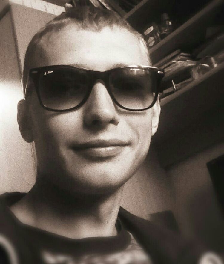  48141874  , 27 ,    