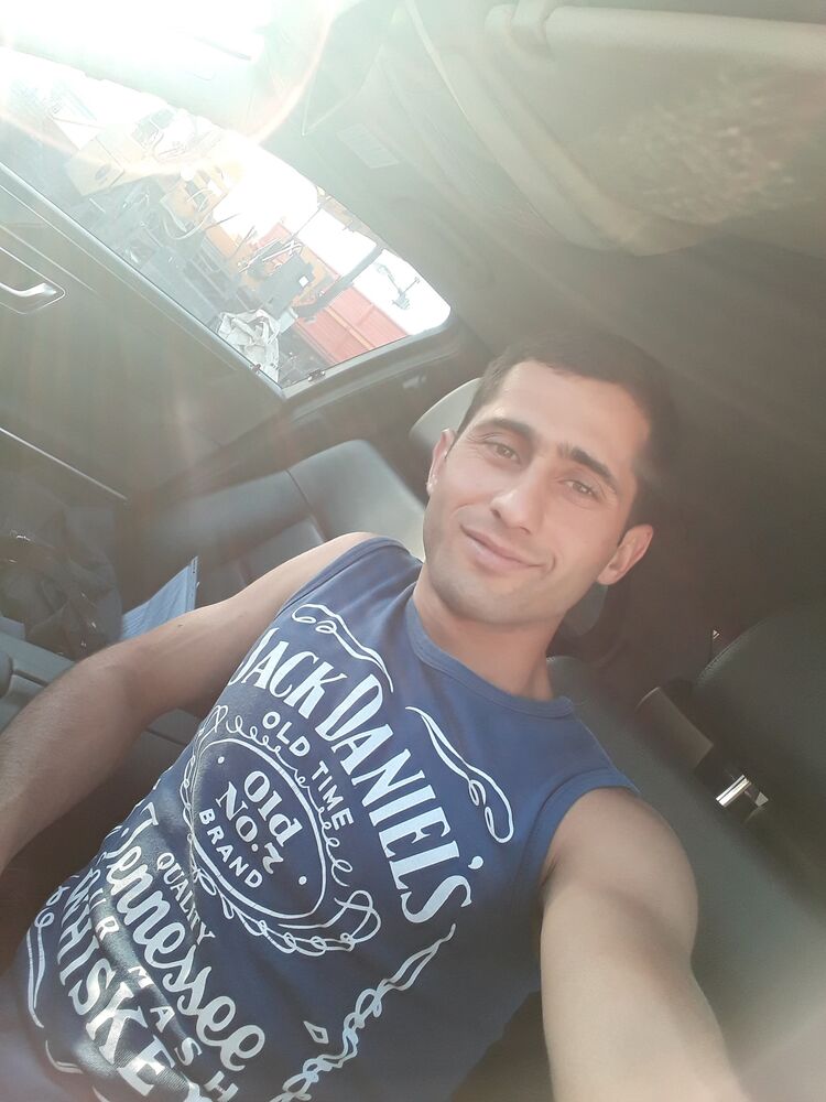  ,   Alik, 32 ,     , 