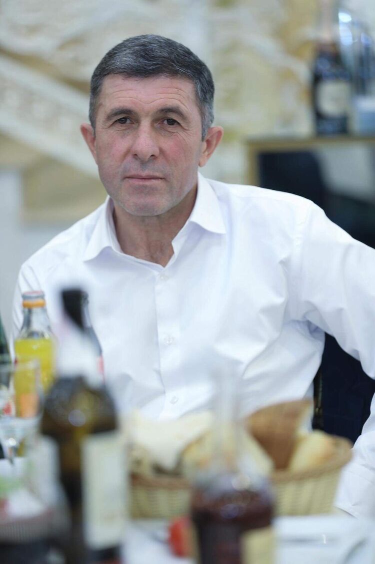  34388944  Samvel, 56 ,    