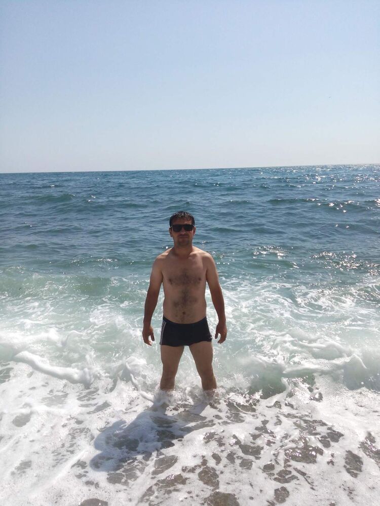  -,   Akbar, 44 ,   ,   