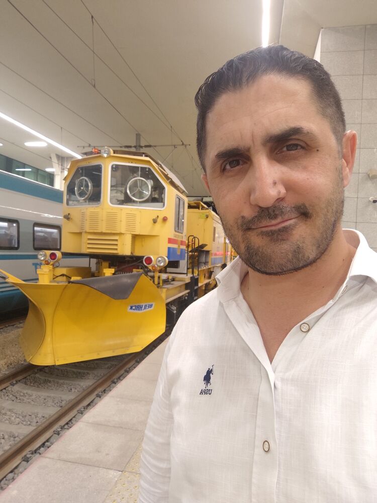  ,   Mehmet, 37 ,   ,   