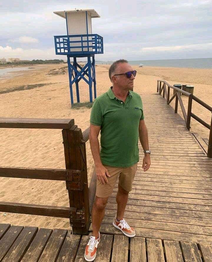  ,   Mark Dave, 60 ,   ,   