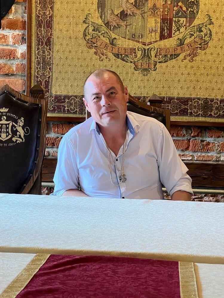  29957314  Ivan, 44 ,    