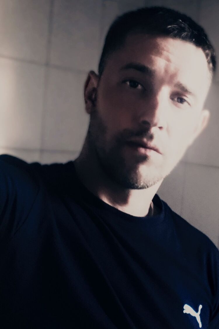  ,   Igor, 38 ,   ,   , c 