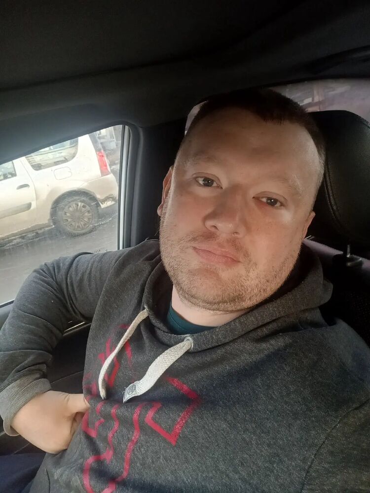  34238324  Nikolay, 36 ,    