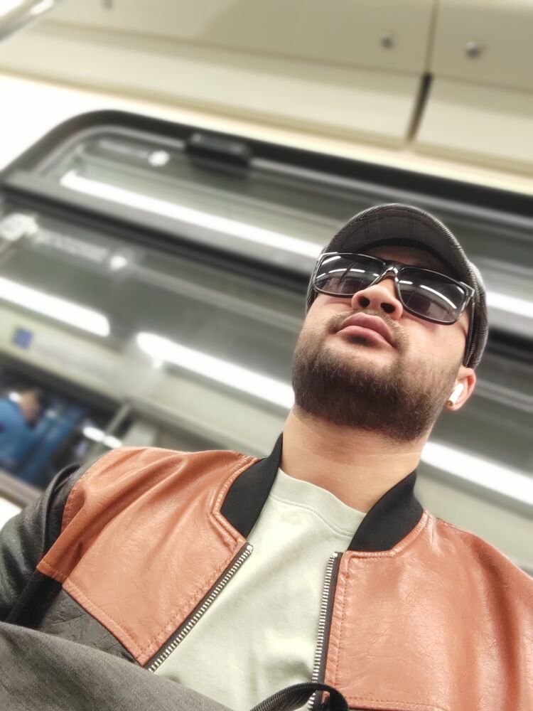  44049144  Gufte, 31 ,    