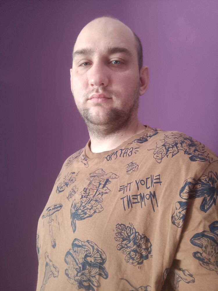  45116024  Vladimir, 28 ,    