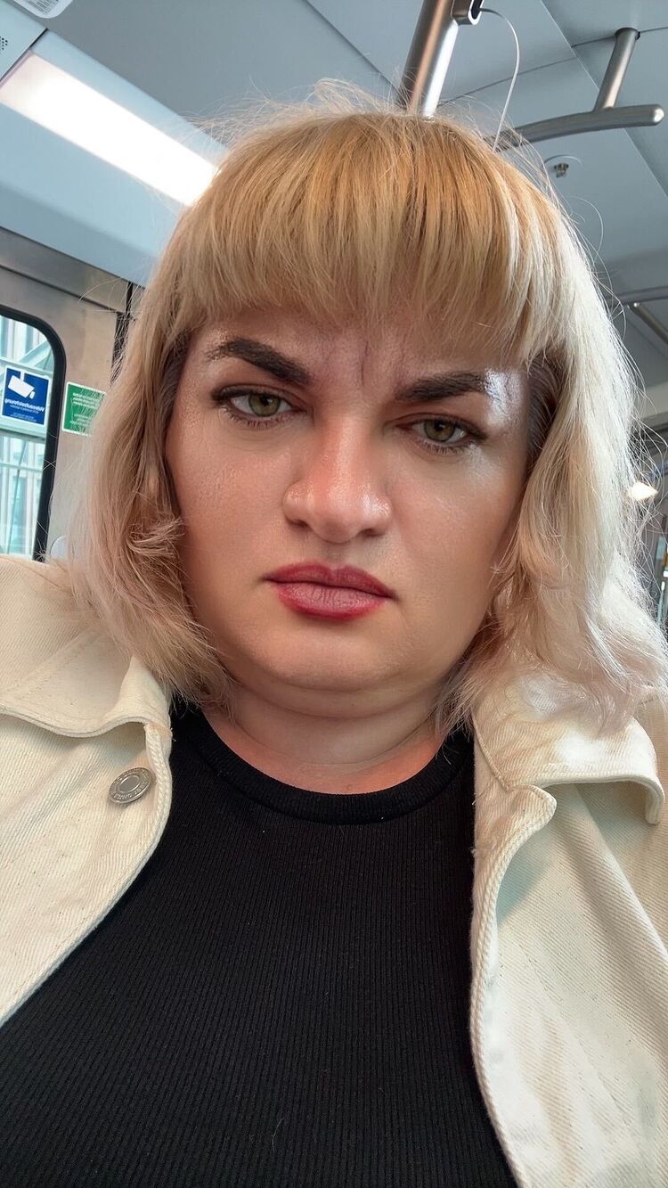  ,   Hanna, 44 ,   ,   , 