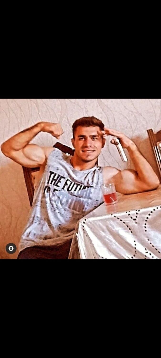  26748914  Elik, 24 ,    