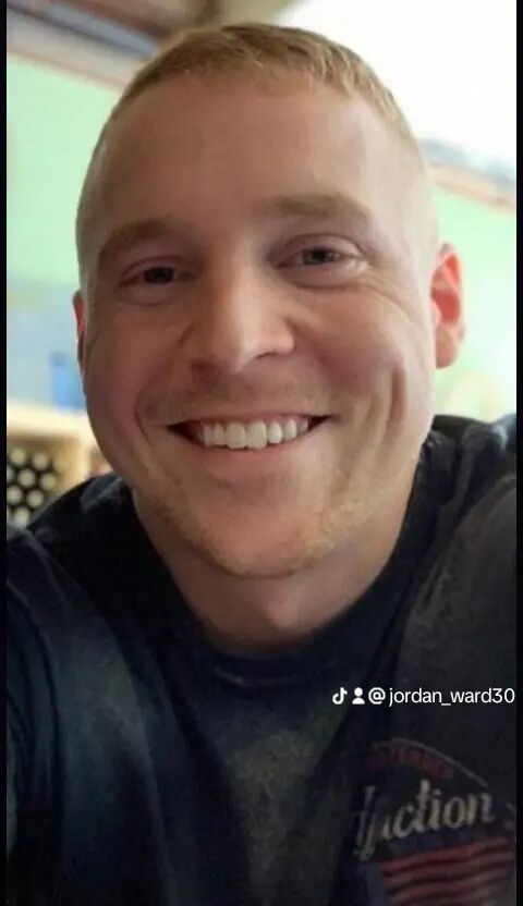  48289574  Jordan Ward, 48 ,    