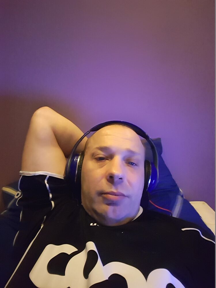  29065474  Piotr, 45 ,    