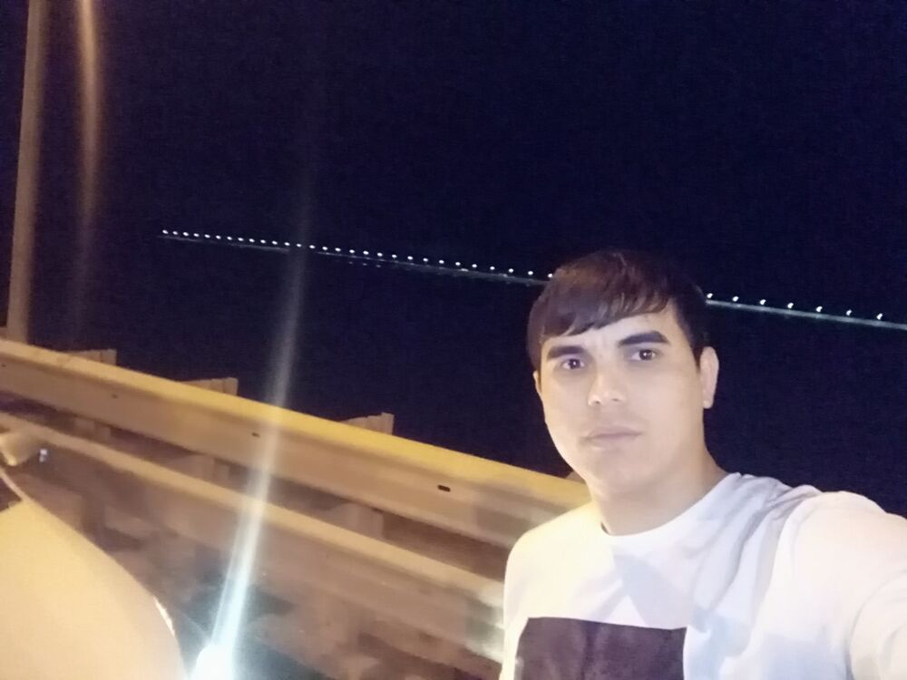  18127554  Zakir, 31 ,    