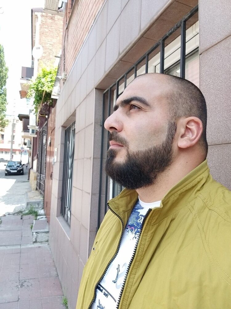  -,   , 37 ,     , c 