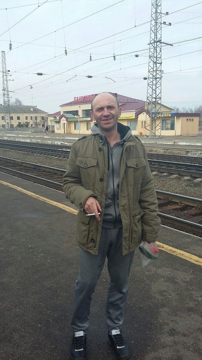 14075094  VITALY, 46 ,    