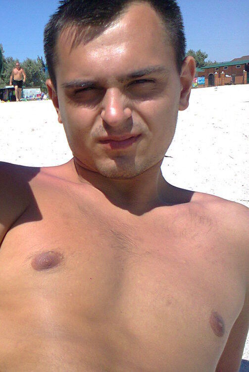 15069754  Alex, 35 ,    