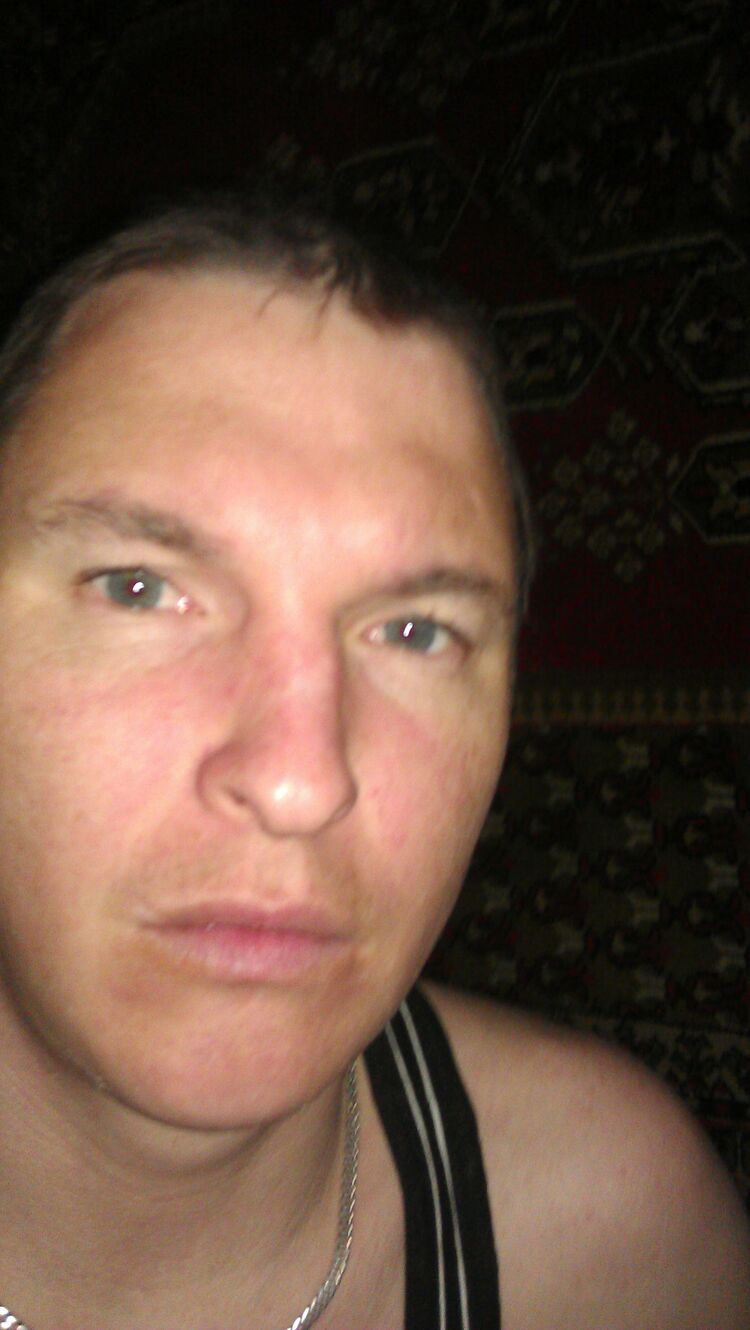  48937454  SLAVUSIK, 42 ,    