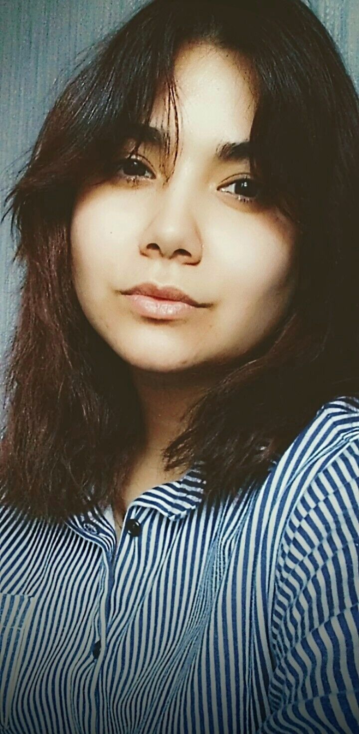  ,   Lara, 27 ,   ,   