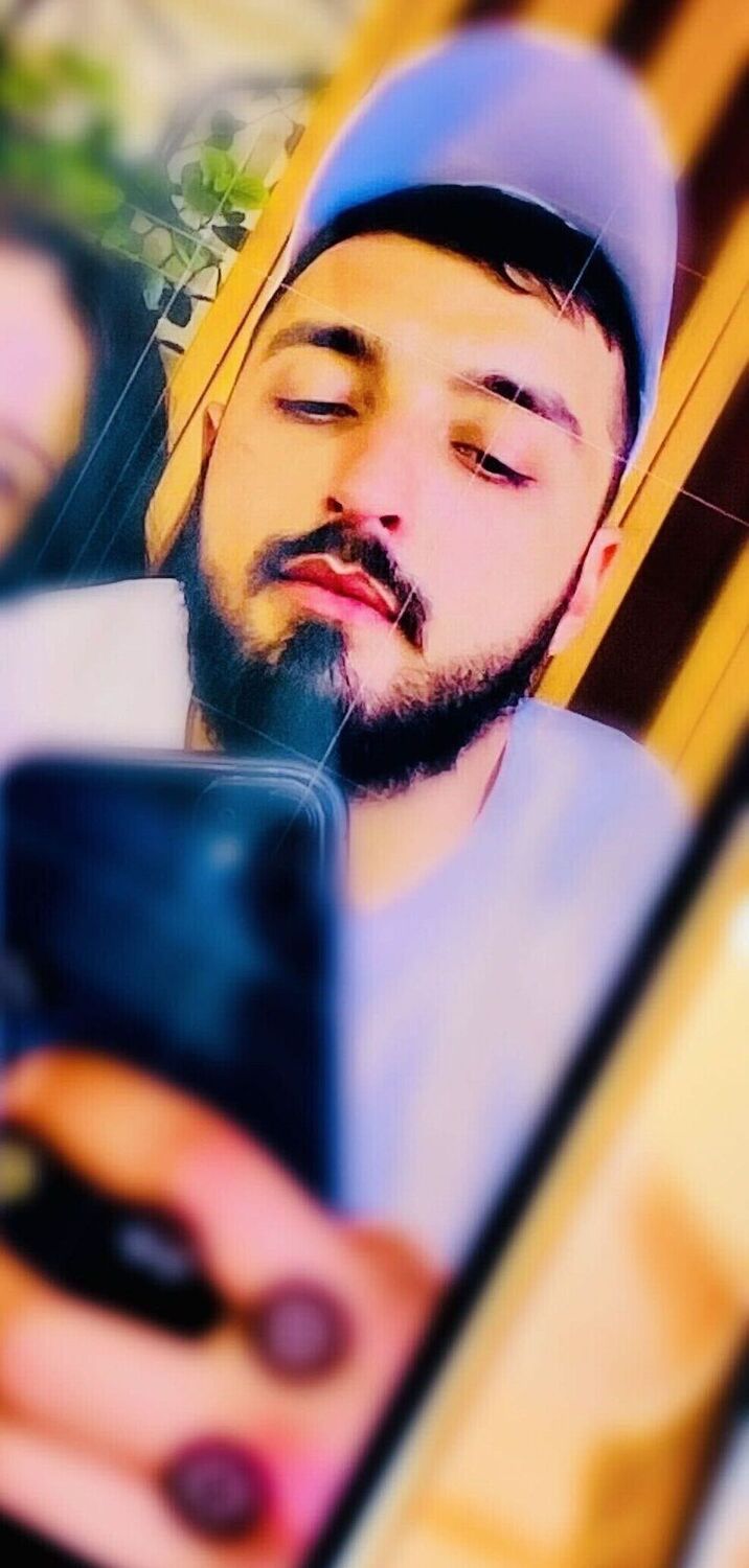  28259234  Karl, 28 ,    