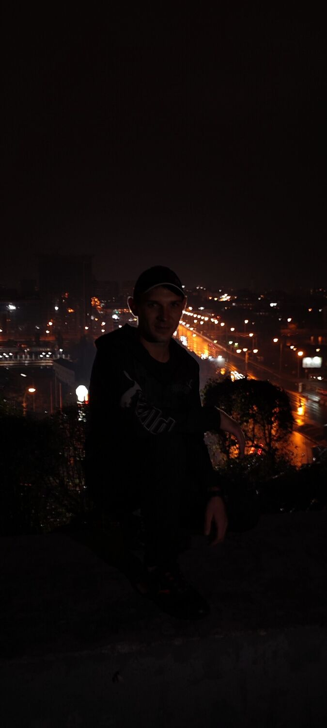  30881234  Vladislav, 30 ,    