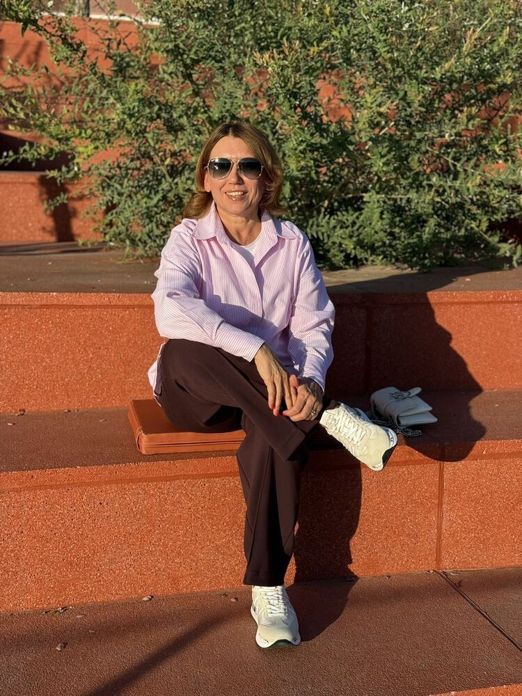  54273724  Veronica, 56 ,    Deleted