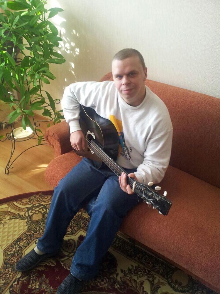  29796534  Ruslan, 44 ,    