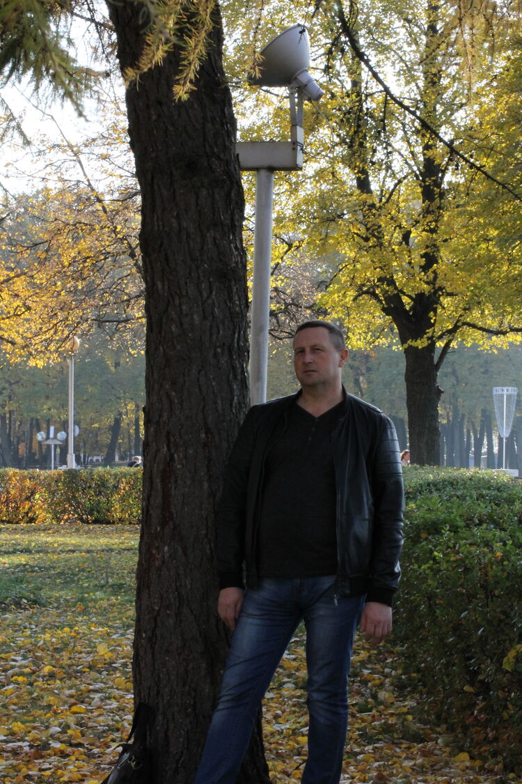  26730404  Petr, 52 ,    