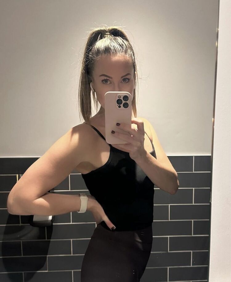  ,   Anna, 29 ,   ,   