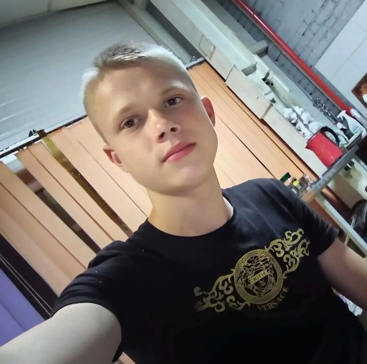  44804464  Dima, 21 ,    