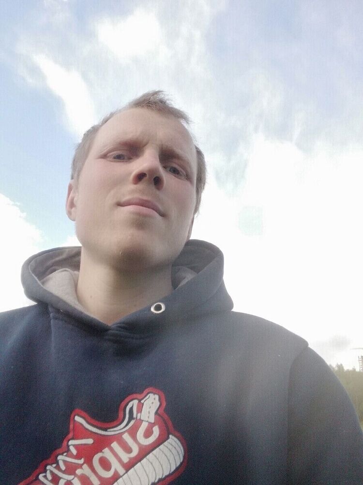  20303264  Miroslav, 33 ,    