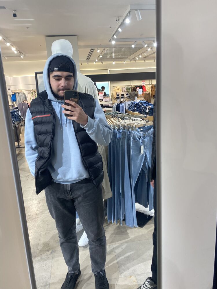  33031084  , 22 ,    