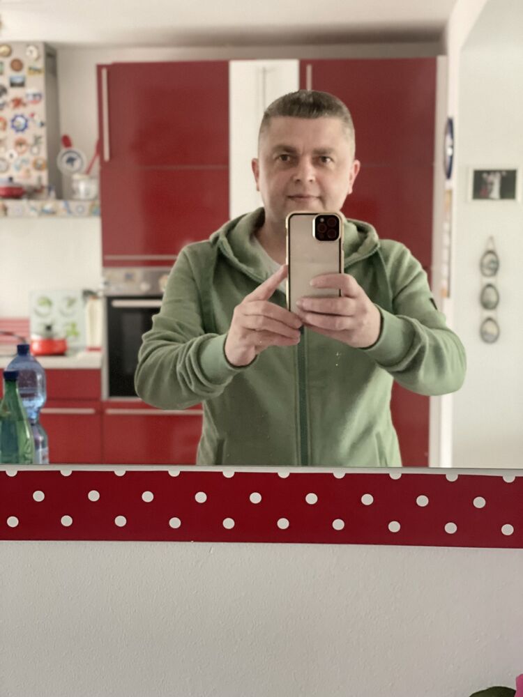  Duren,   Viktor, 47 ,     , c 