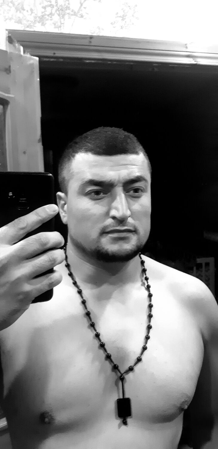  ,   Ruslan, 34 ,  