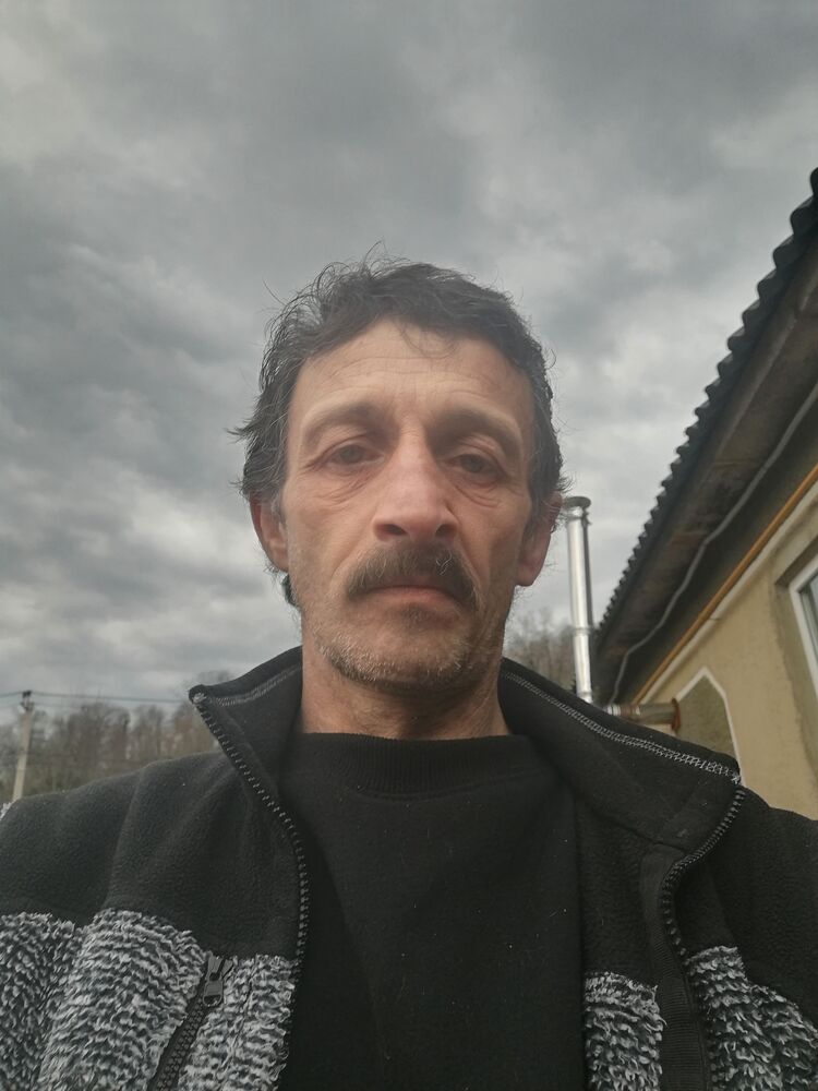  40268774  , 49 ,    