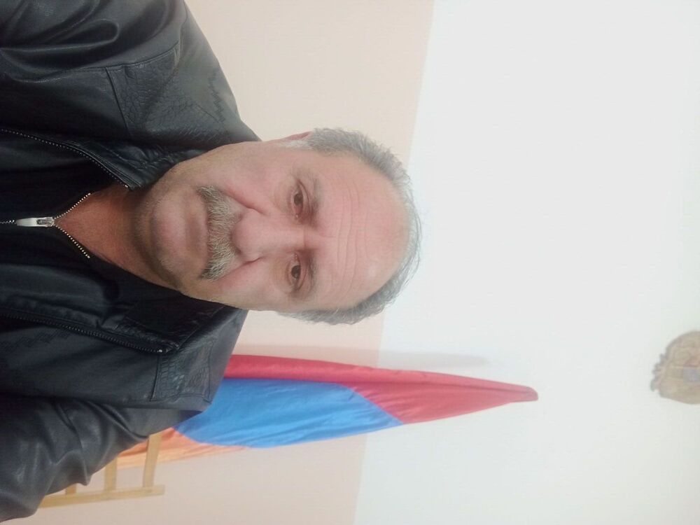  ,   Garik, 57 ,   ,   