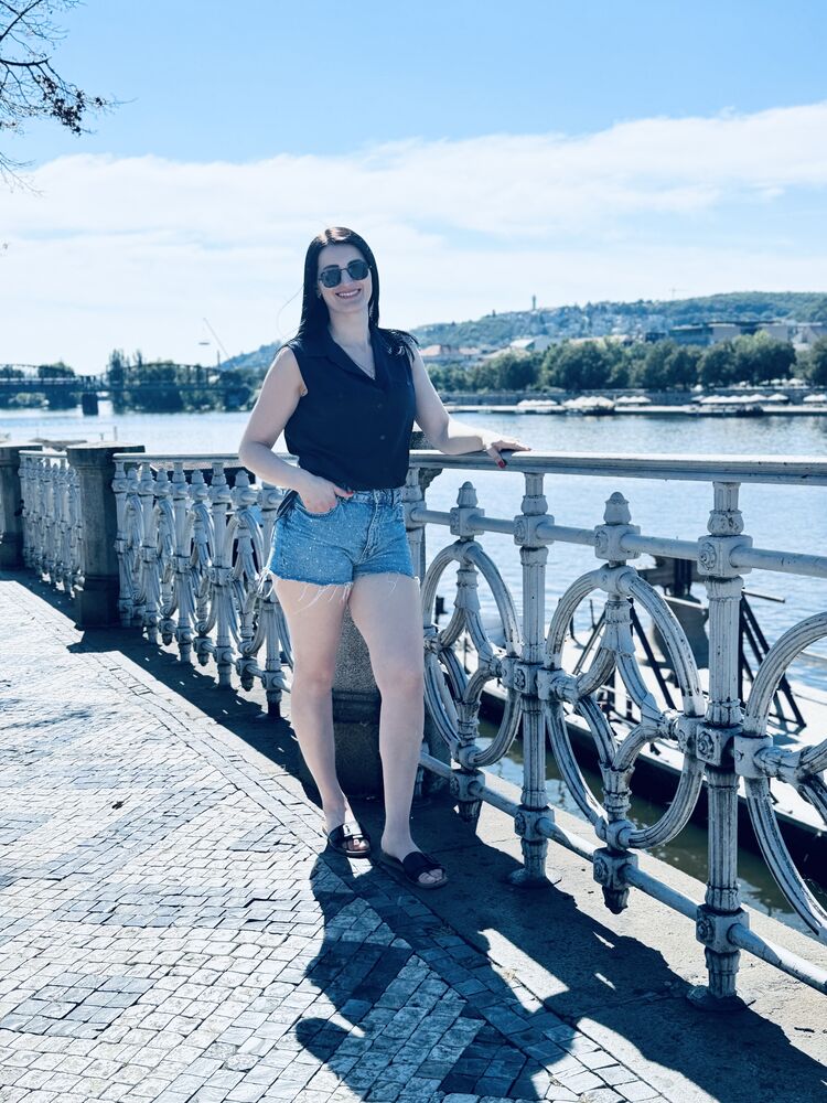  46601964  Lesia, 36 ,    Praha
