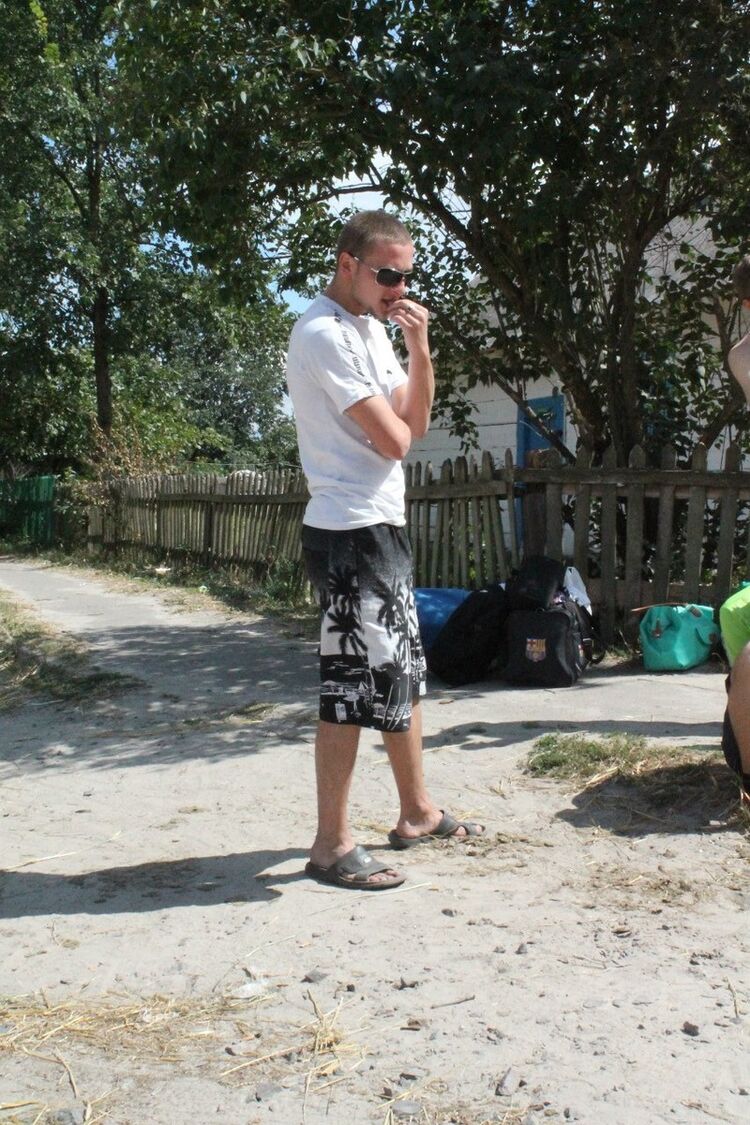  ,   Dimon, 37 ,  