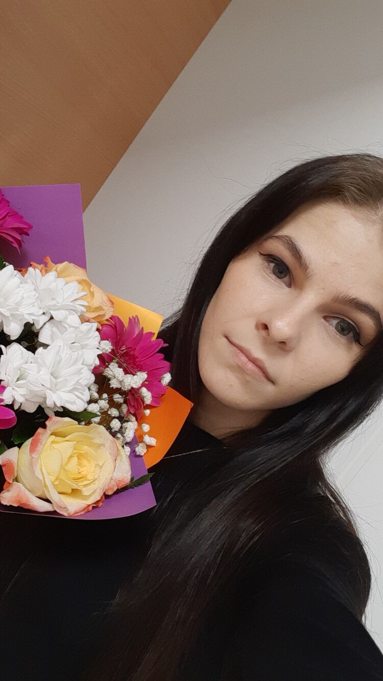  28409524  , 27 ,    -