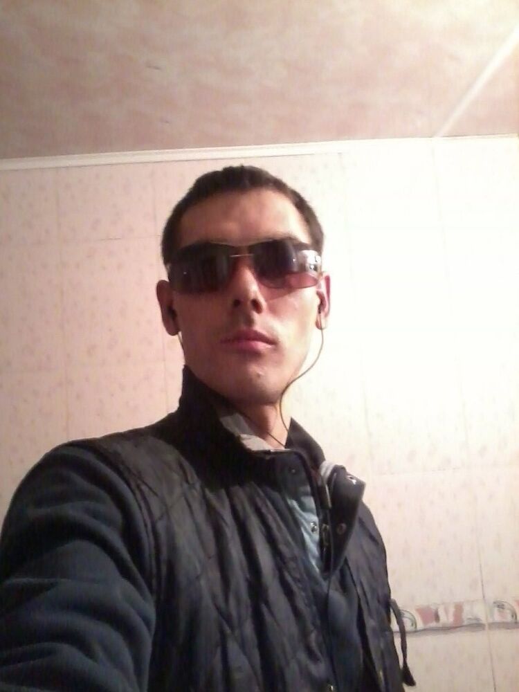 8842564  Vladimir, 38 ,    