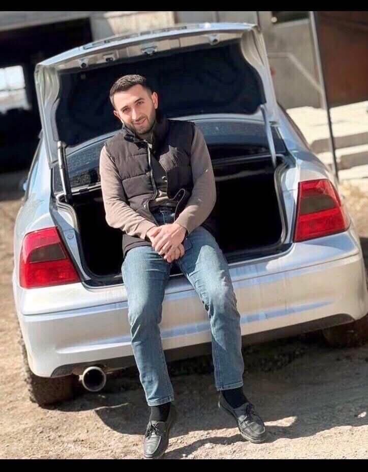  51244464  Varo, 34 ,    