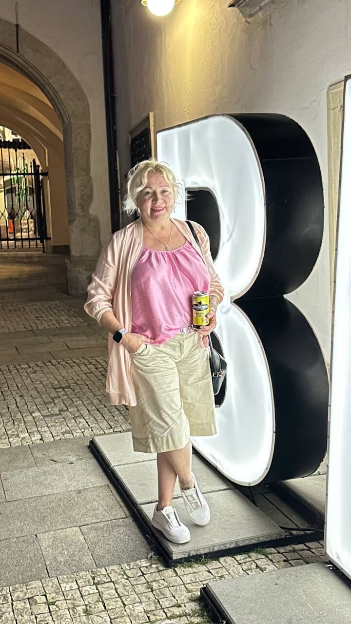  ,   Lana, 58 ,   