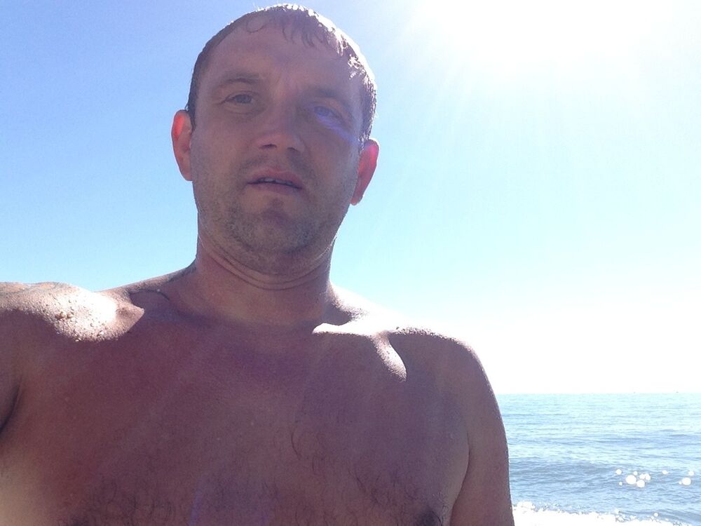  --,   , 42 ,   