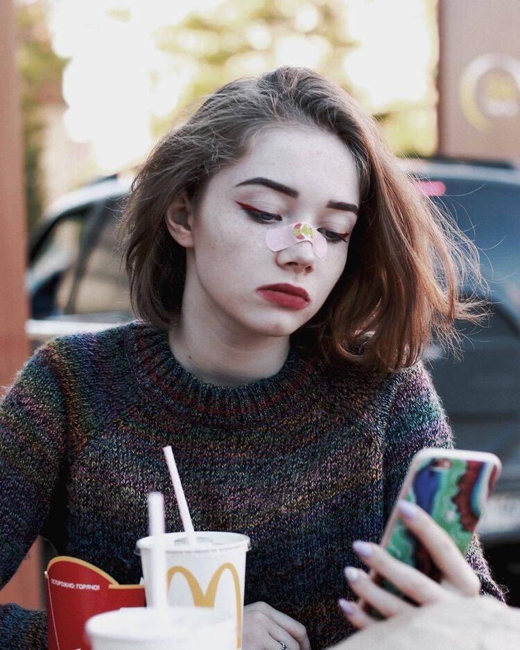  -,   Vika, 24 ,  