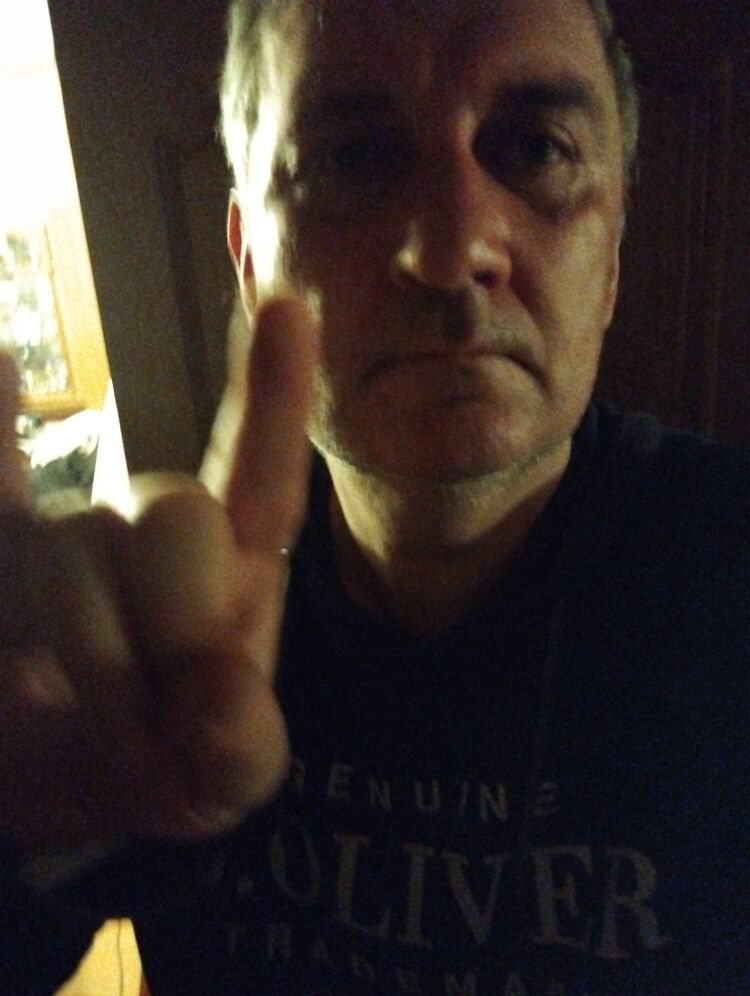  54369004  Pavel, 51 ,    