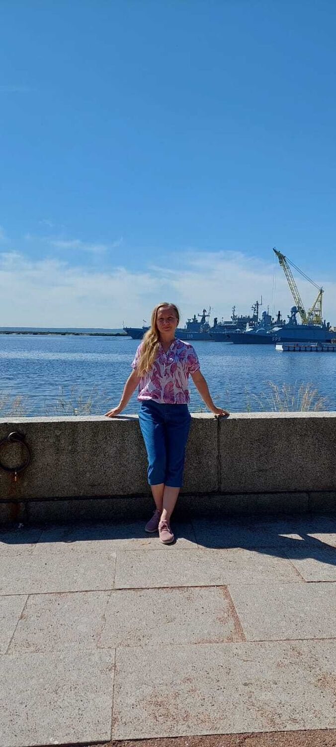  53687214  , 42 ,    -