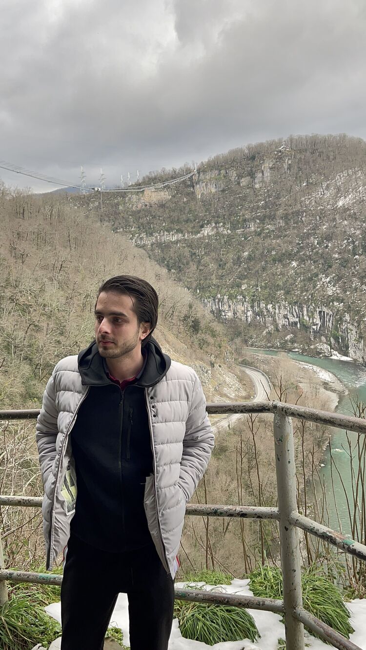  27919924  Romio, 30 ,    