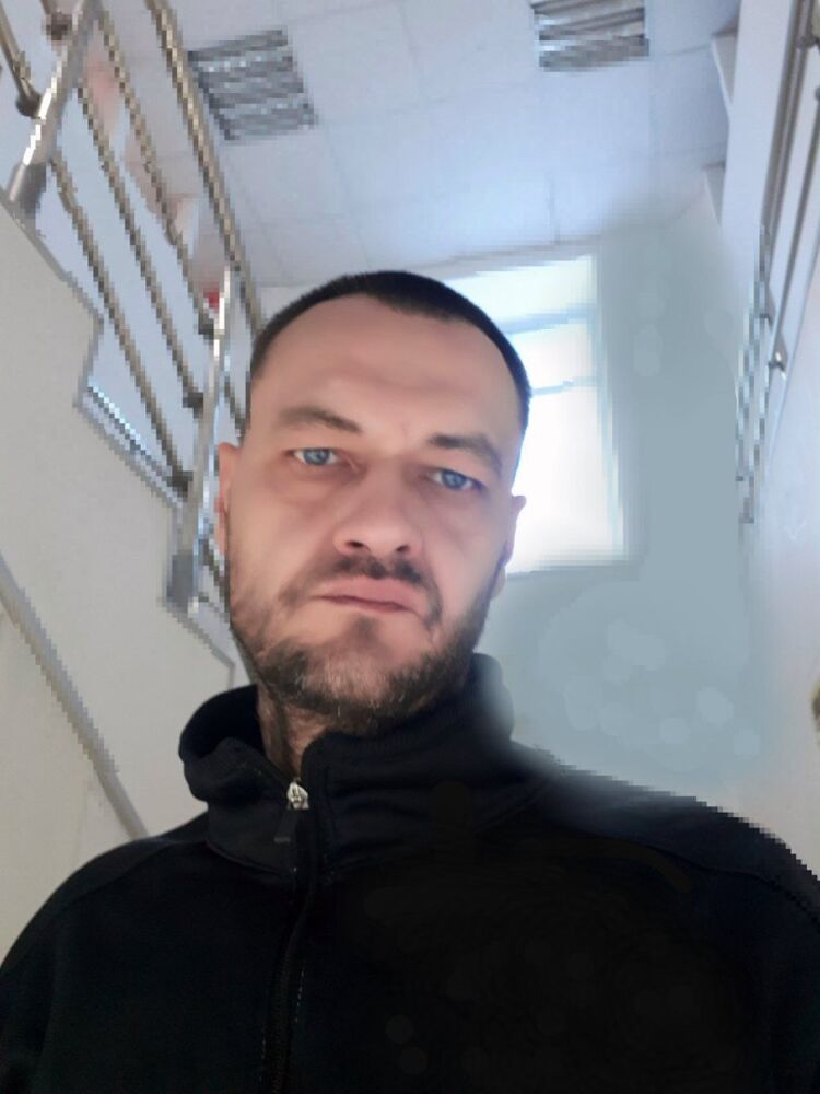  ,   Oleg, 47 ,   ,   