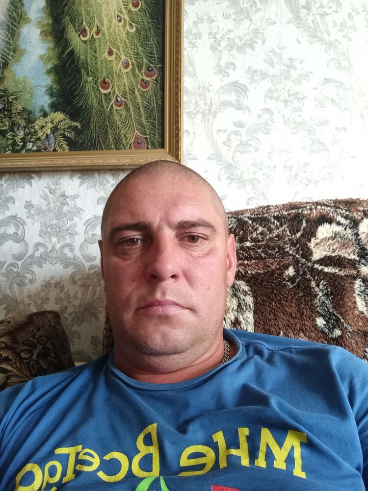   ,   Vladimir, 44 ,   ,   